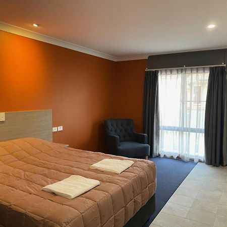 Homestead Motel Dubbo Buitenkant foto