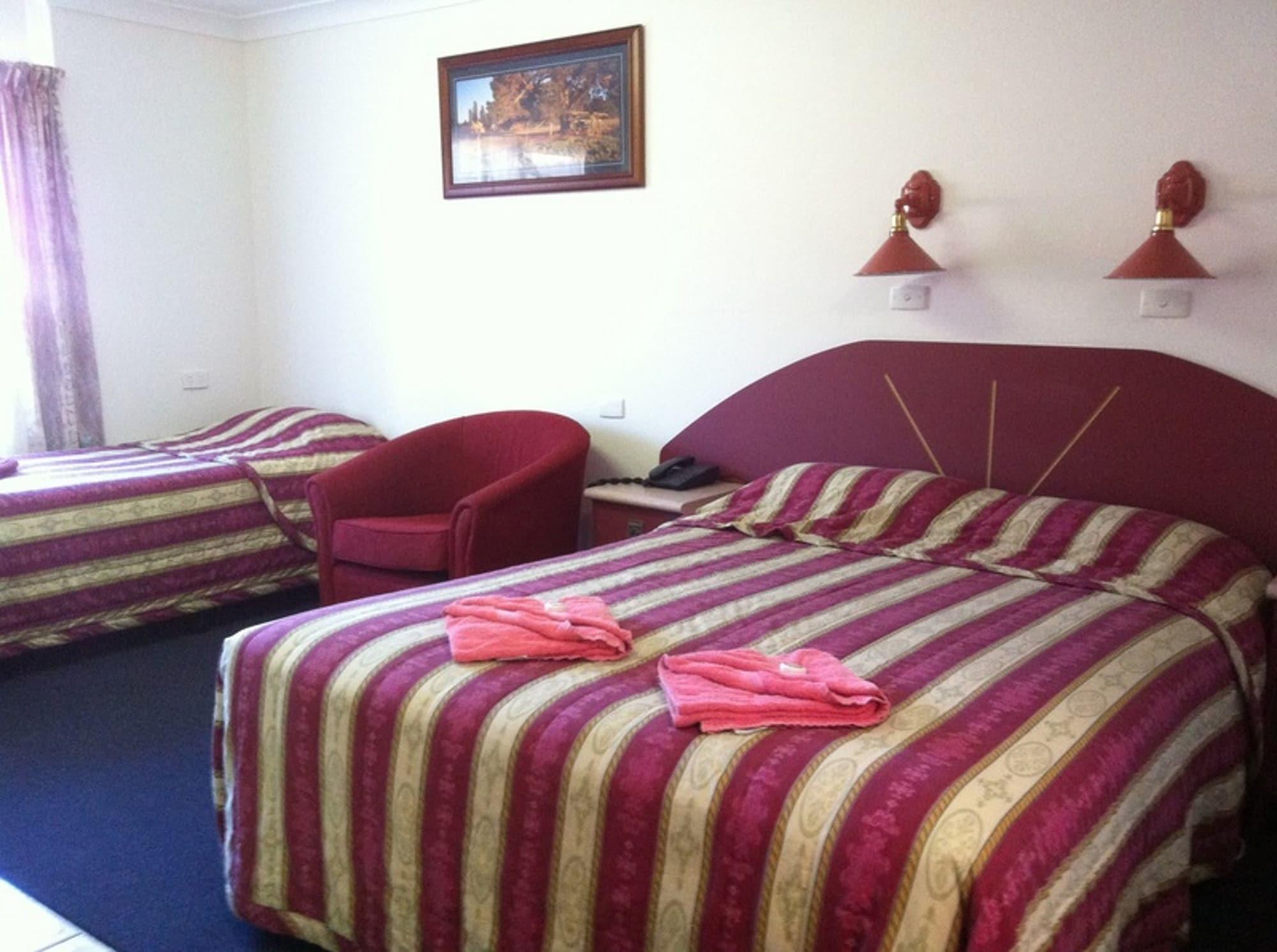Homestead Motel Dubbo Buitenkant foto