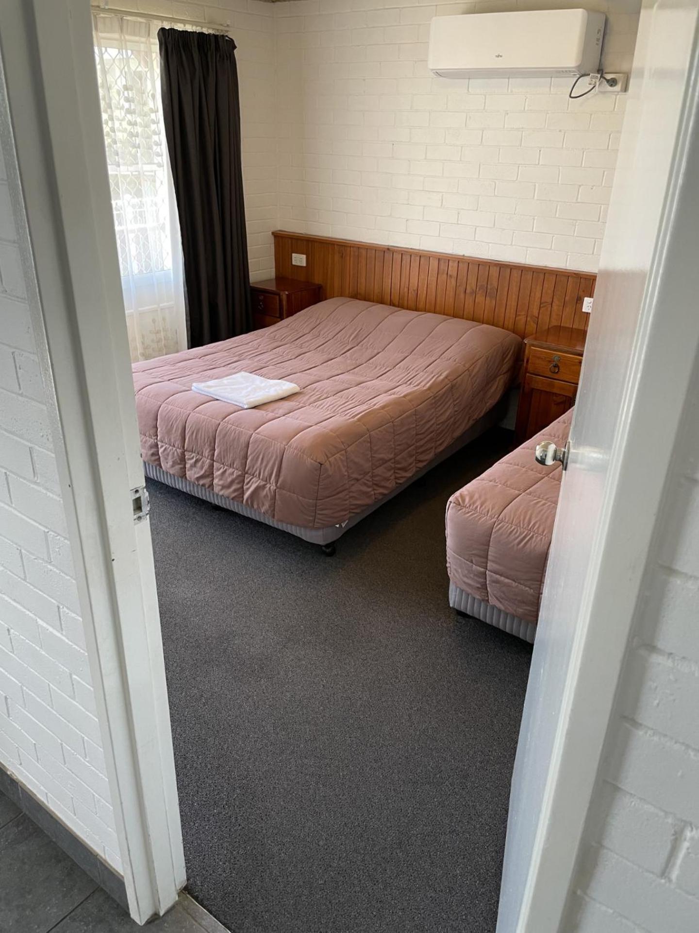 Homestead Motel Dubbo Buitenkant foto